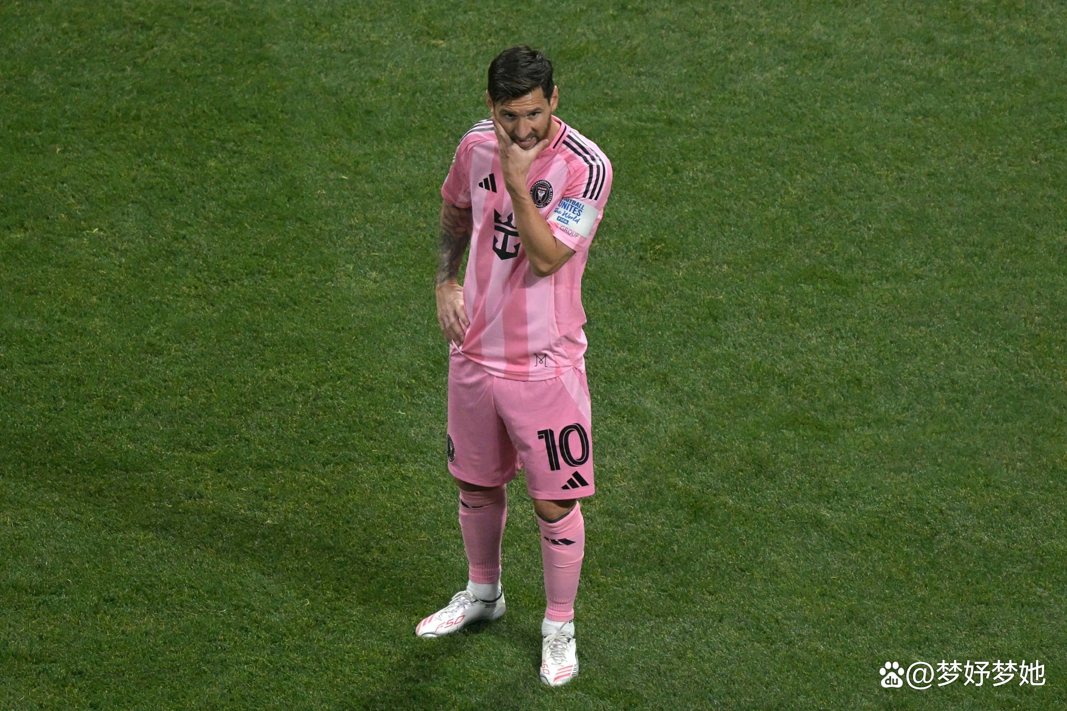 黑白体育-德国国家队迎世俱杯关键赛；赛后绝杀压哨；质疑声四起；训练强度显著提升的简单介绍