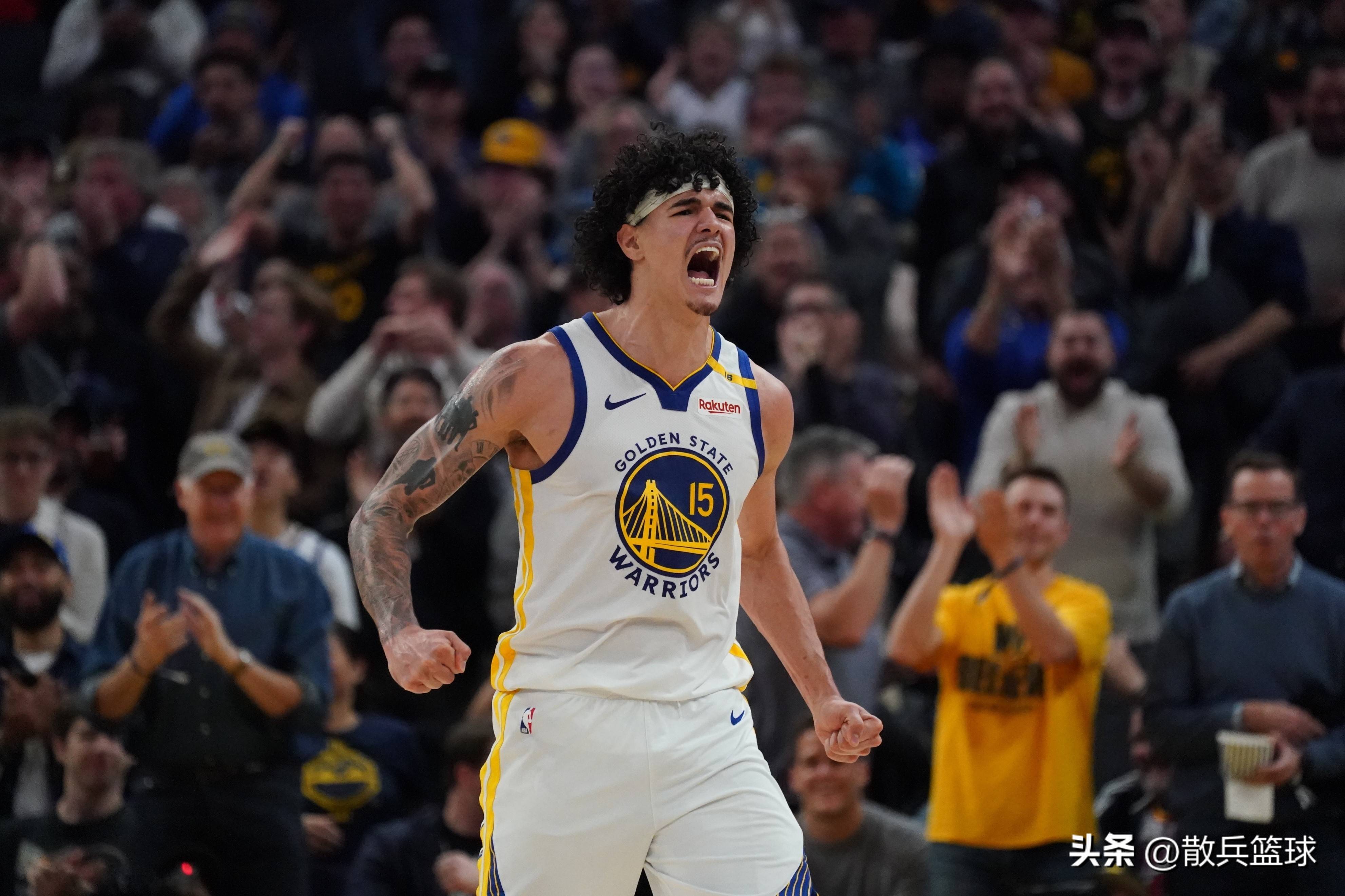 黑白体育-巴特勒重返赛场，爆冷首场状态出色，加拿大队观众沸腾！观众掌声雷动的简单介绍