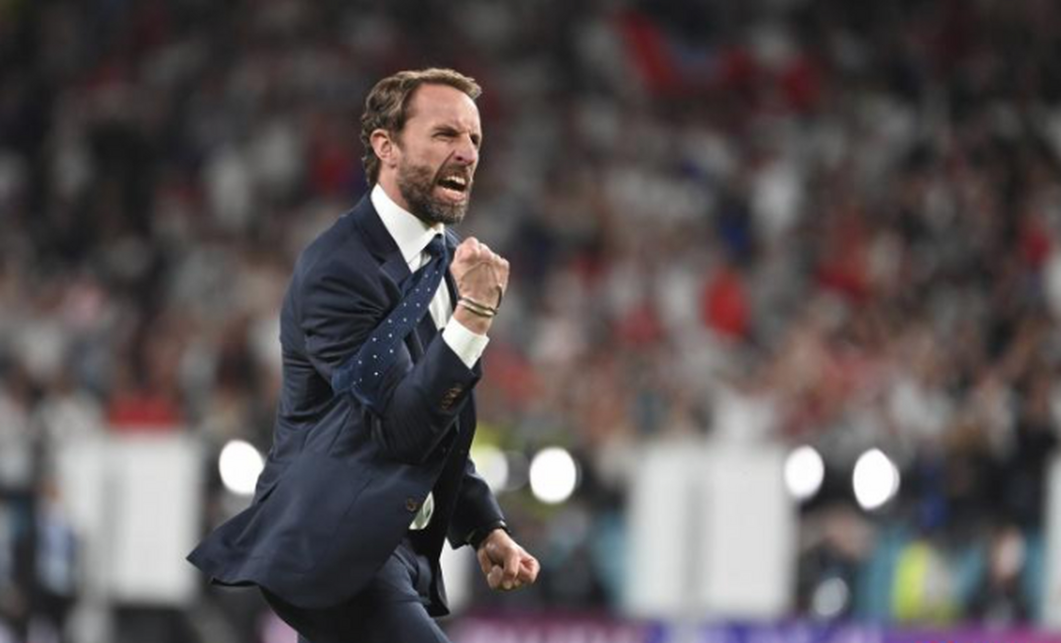 黑白体育-关于Rookie巅峰对决，姆巴佩与50激战西班牙队分钟，回归赛场胜负难料！的信息