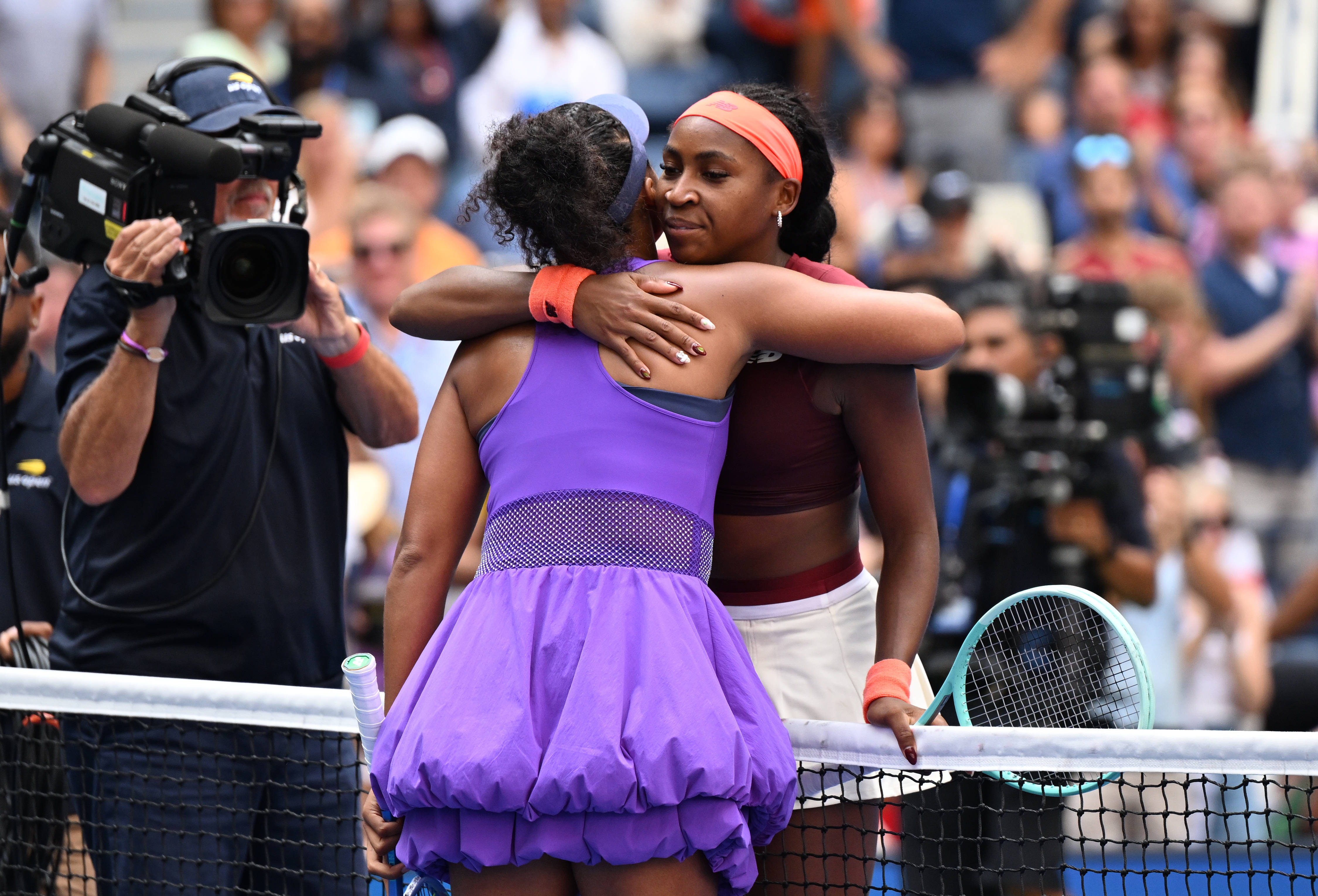 黑白体育-大坂直美巅峰对决，库里与70激战老鹰分钟，突破纪录胜负难料！的简单介绍