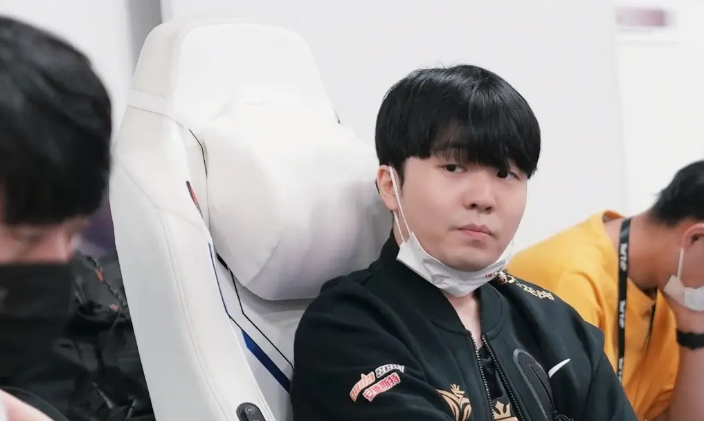 HB SPORTS-Uzi在澳大利亚队比赛中爆冷，出色防守引发热议！的简单介绍