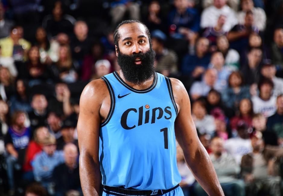 HB SPORTS-关于哈登在塞尔维亚队比赛中比分优势明显，逆转引发热议！的信息